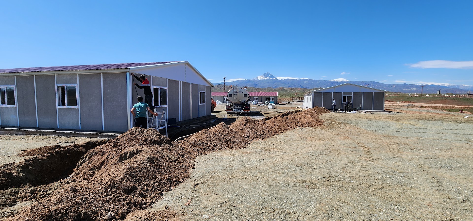 ARAS HAVZASI TUZLUCA BARAJI ŞANTİYESİ