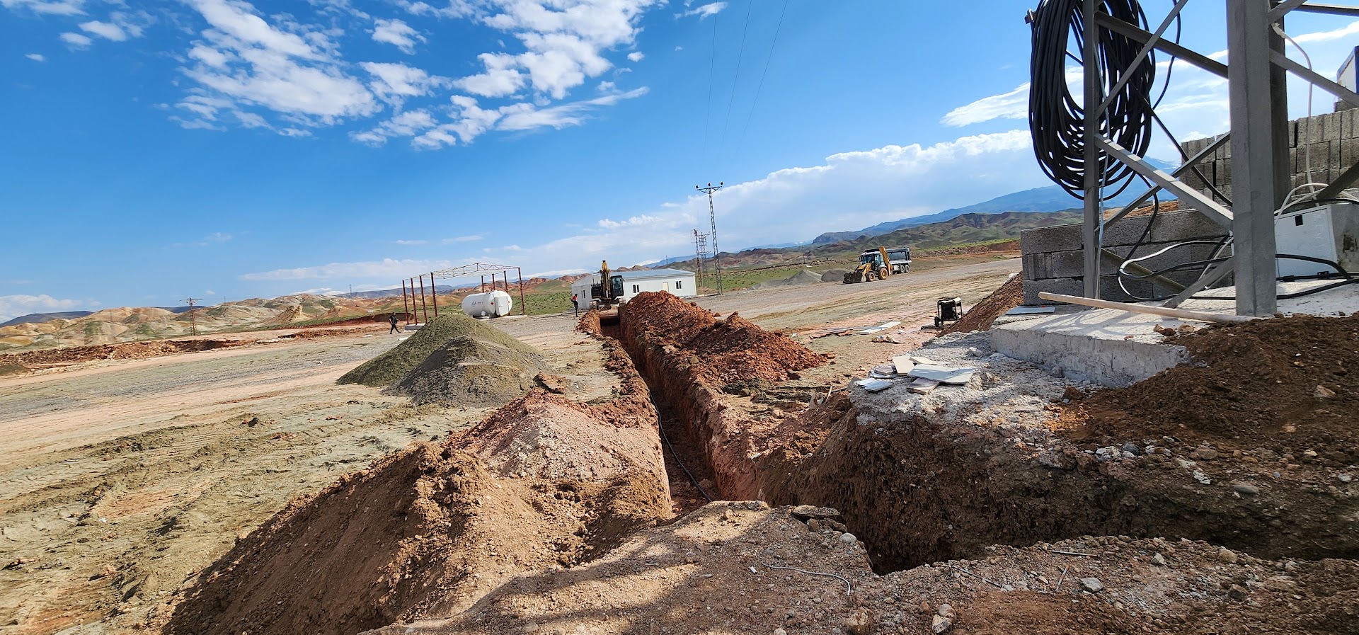 ARAS HAVZASI TUZLUCA BARAJI ŞANTİYESİ